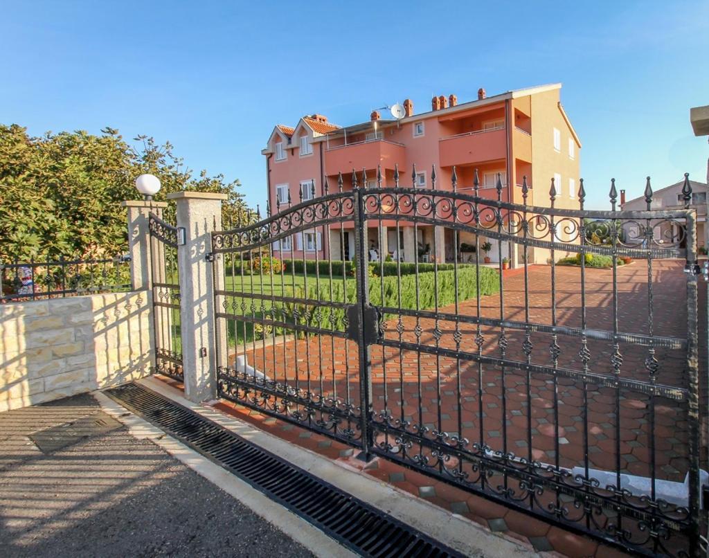 Family Friendly Apartments With A Swimming Pool Nevidjane, Pasman - 18054 Neviđane Exterior foto